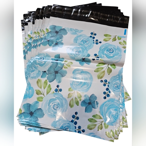 Poly Mailers In Floral Green And Blue. 25 Count 10" x 13" - Picture 2 of 3
